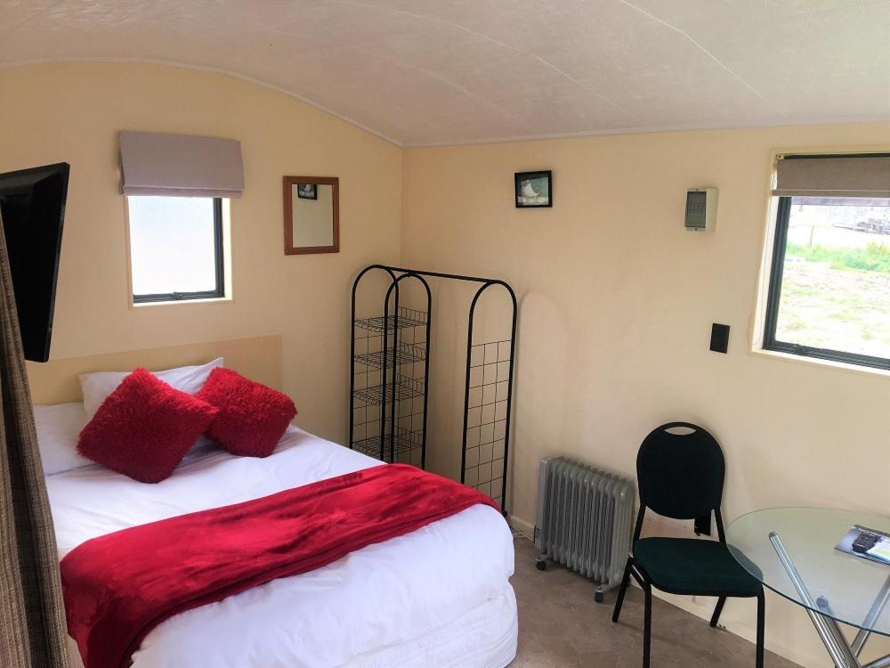 Otorohanga Kiwi Holiday Park Luaran gambar